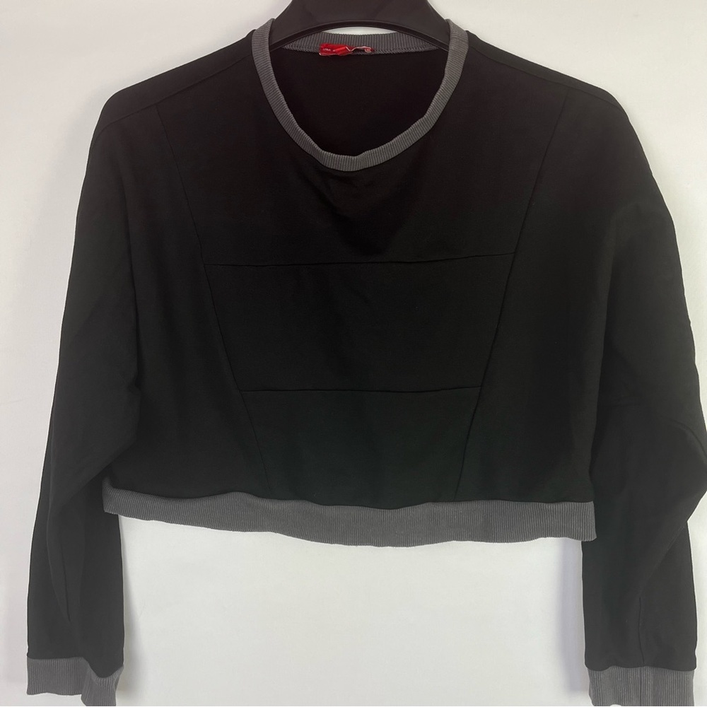 The Lines In Between Women's Black Long Sleeve Crop Top Gray Trim Size Large